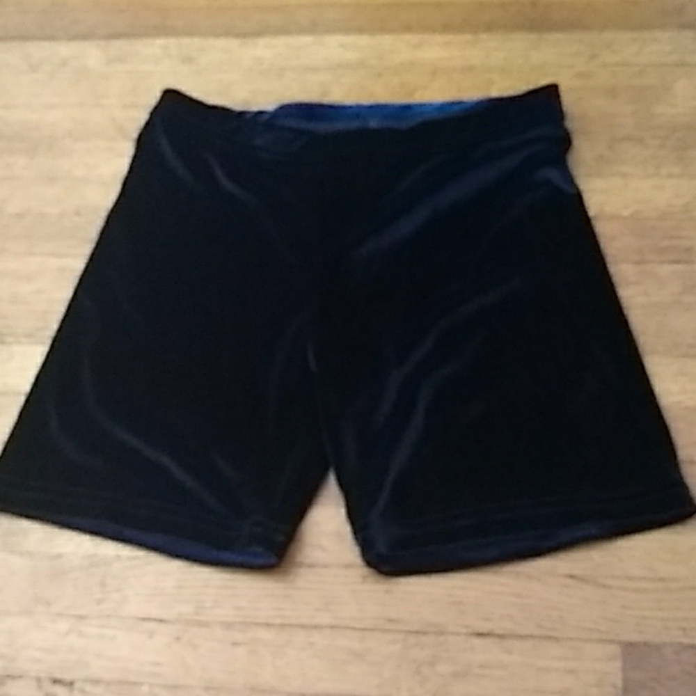 AA velvet bike shorts Large